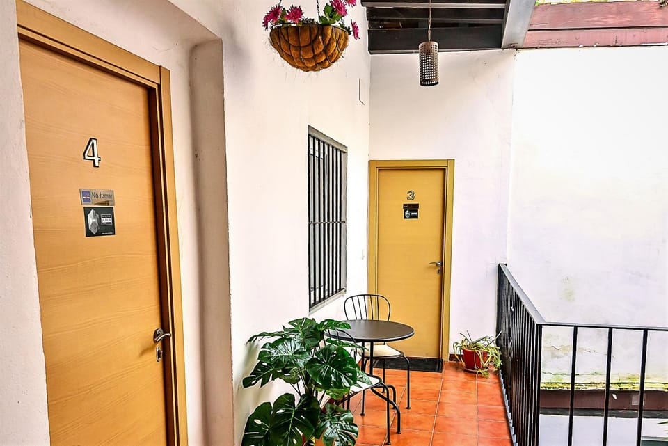 Facade/entrance, Balcony/Terrace