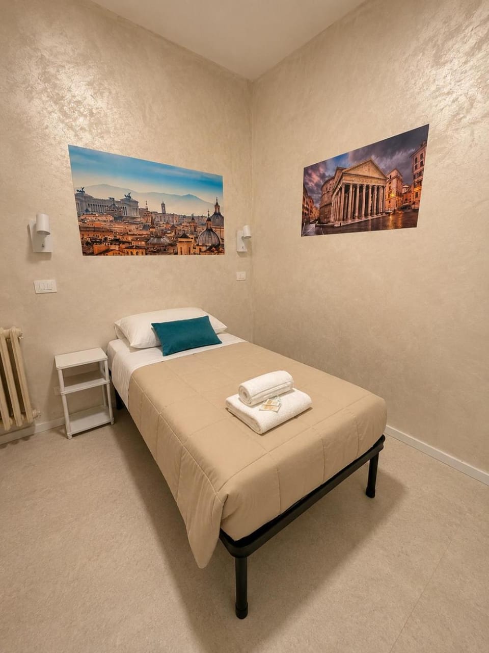 Cinecittà Rooms Haven Bed and Breakfast in Rome