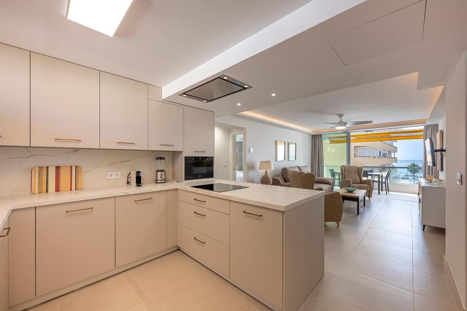 EL FARO Deluxe Apartment in Marbella