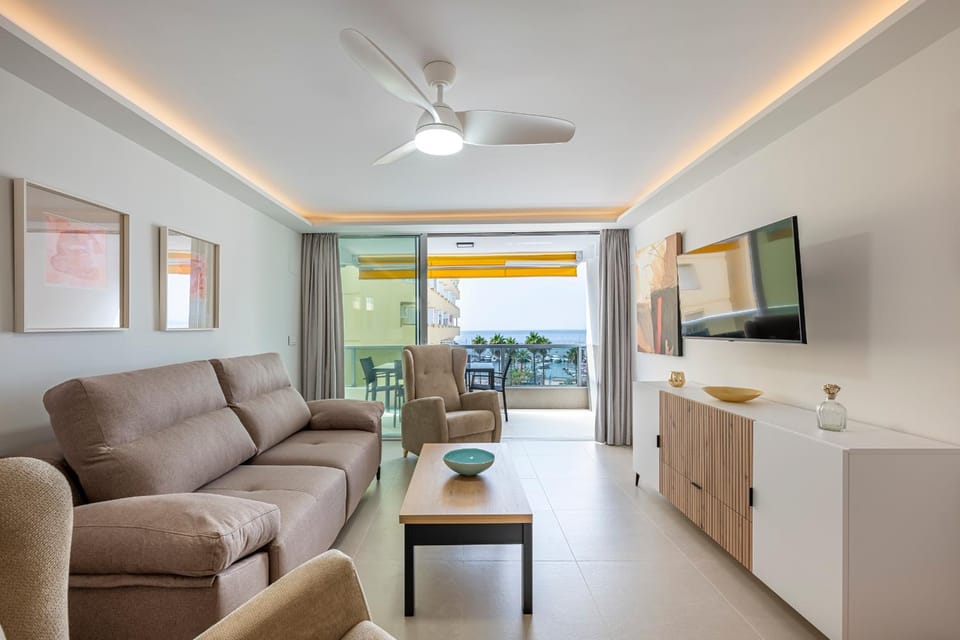 EL FARO Deluxe Apartment in Marbella