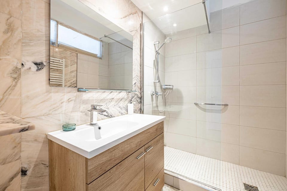 Elegance and Refinement, proximity to La Croisette Apartment in Cannes