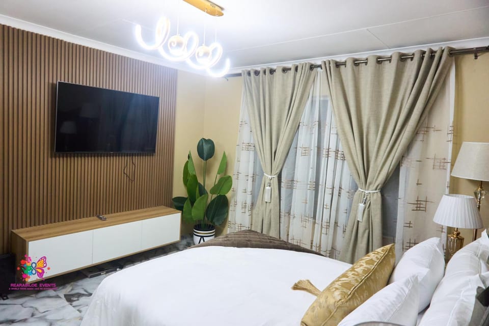 ADAIA GUEST House Bed and Breakfast in Sandton