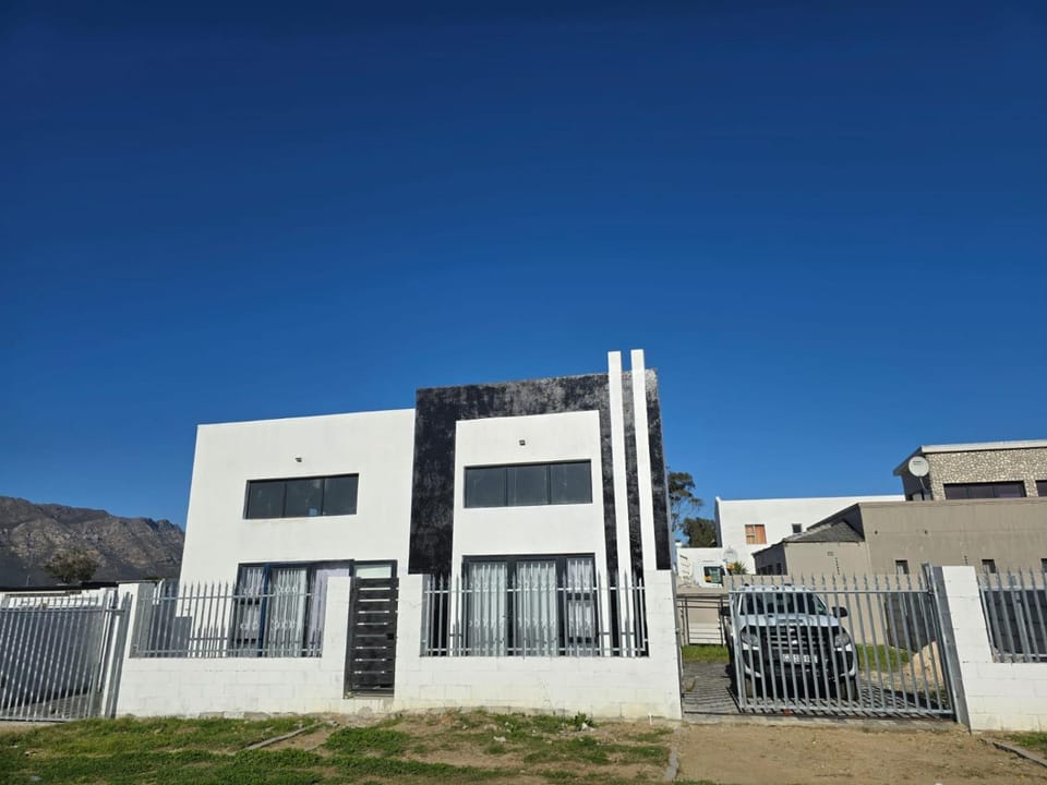 Aqua Breeze House in Cape Town