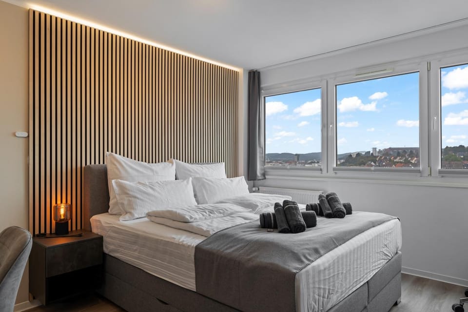 Bed, Photo of the whole room, Bedroom, towels