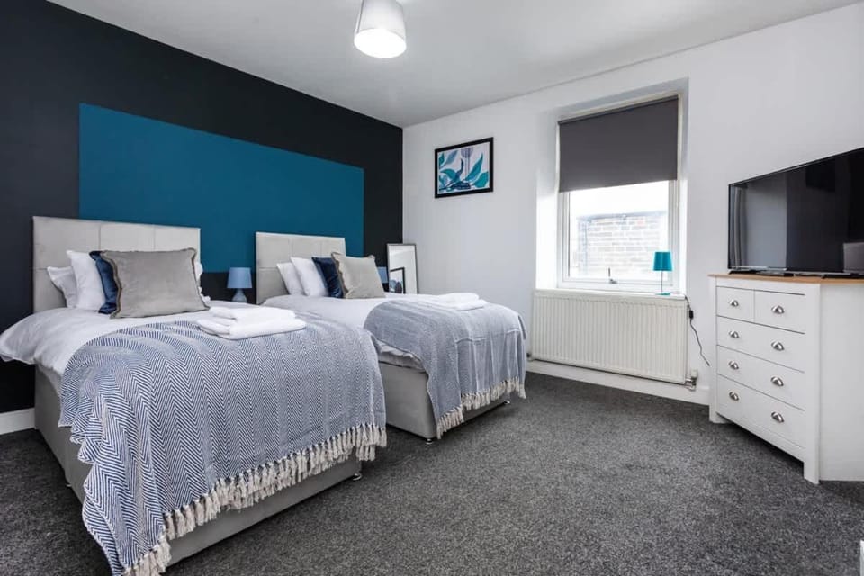 Stylish 3BR home in Burnley - ideal for all guest types- Free Parking Available House in Burnley
