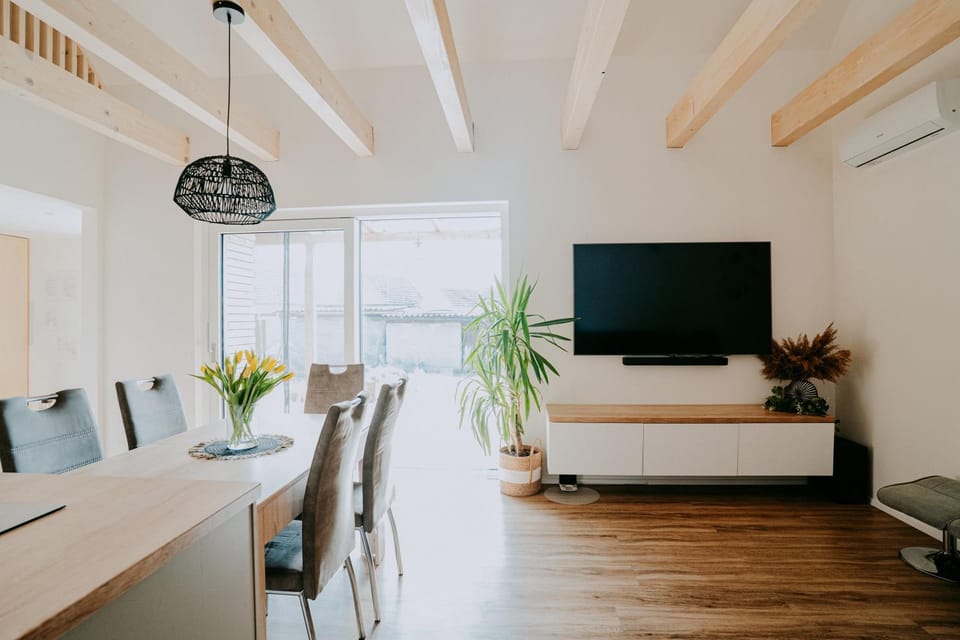 Living room, Dining area, air conditioner