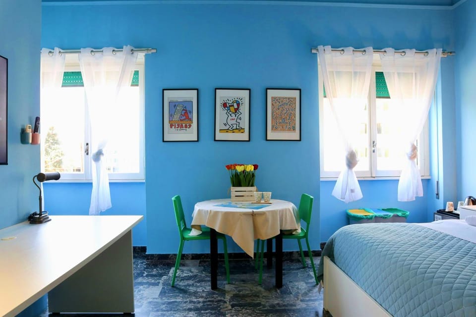 Bed, Photo of the whole room