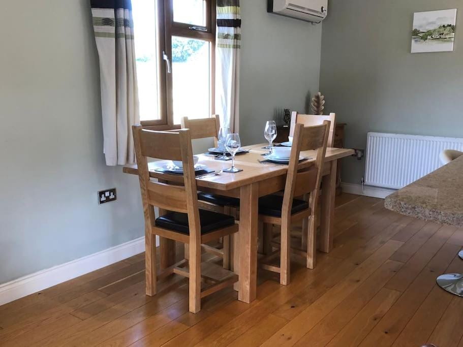The Log Cabin, the perfect Country Break Away! Cabin in Forest Heath District