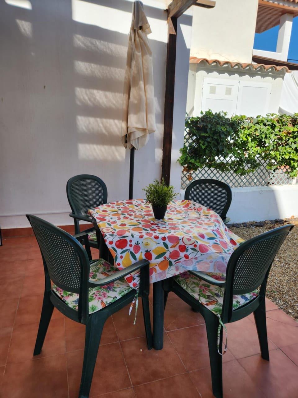 Patio, Day