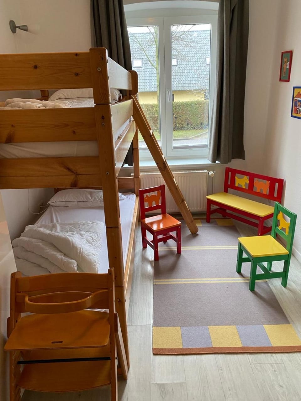 children, bunk bed