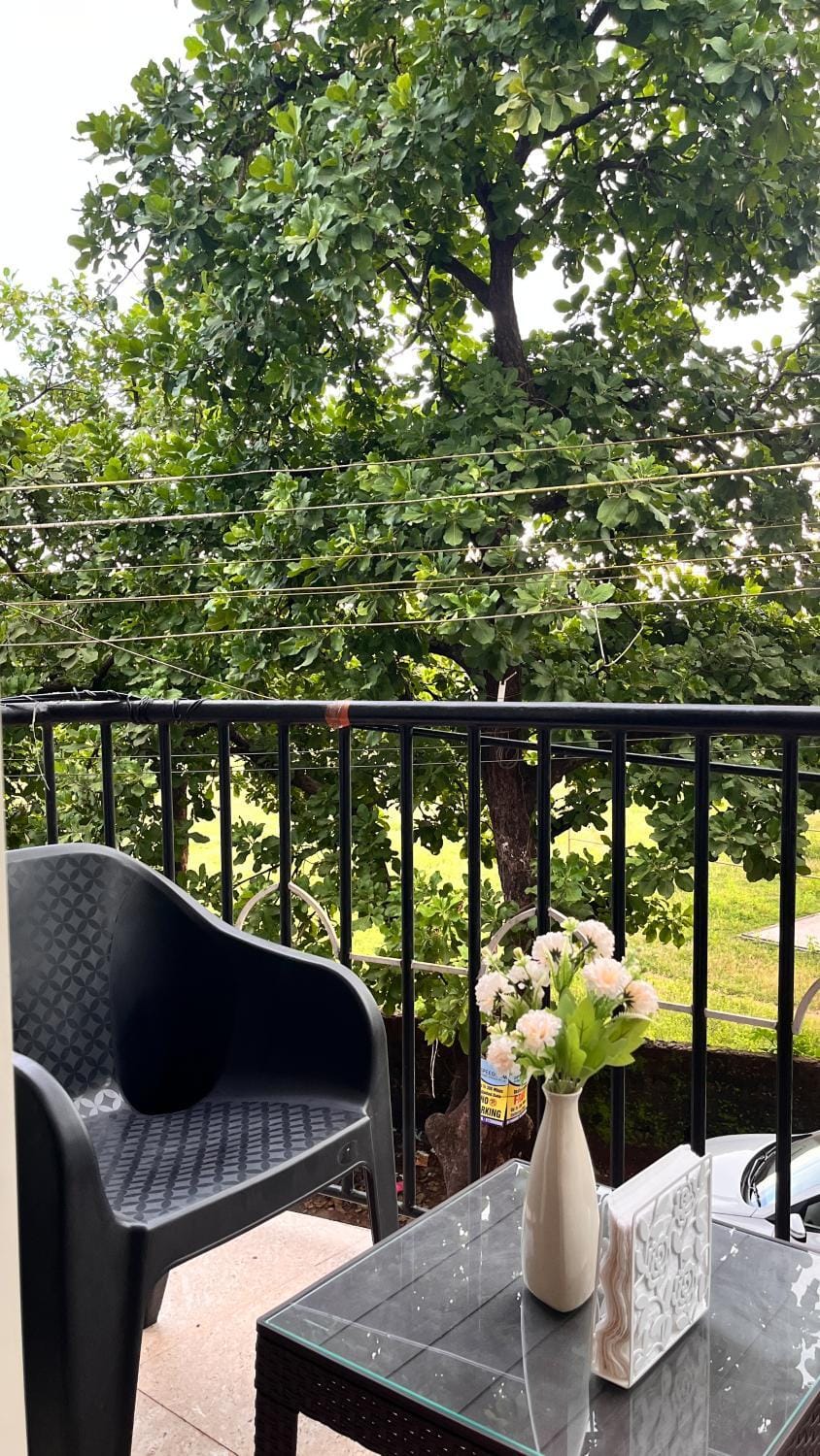 Patio, Day, Balcony/Terrace, City view
