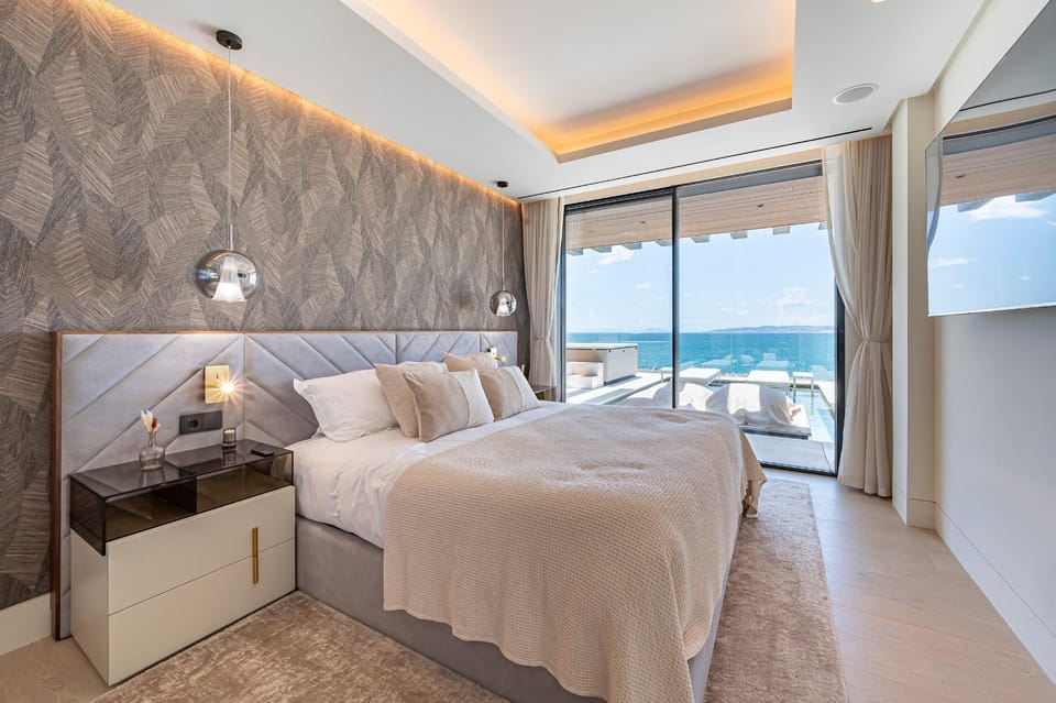 Property building, Living room, Bedroom