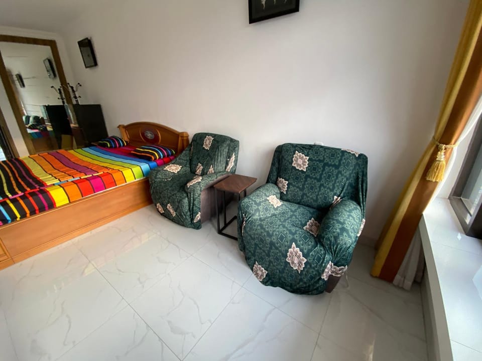 Kamar no 5 Bed and Breakfast in Cisarua
