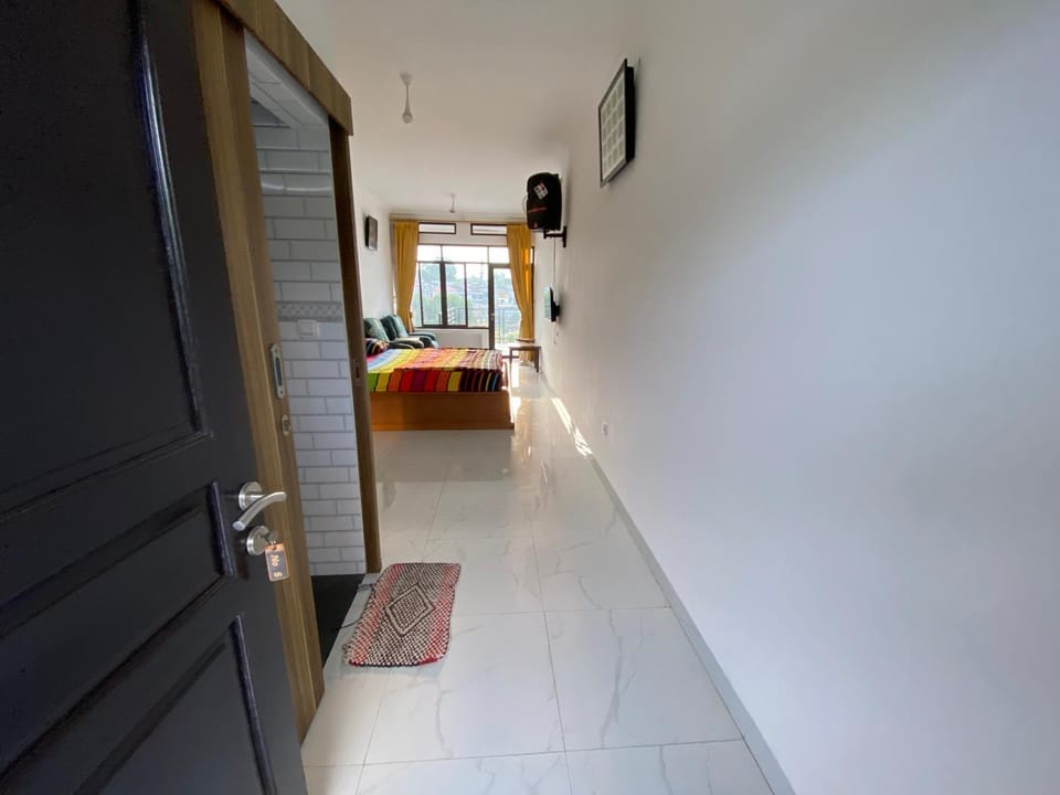 Kamar no 5 Bed and Breakfast in Cisarua