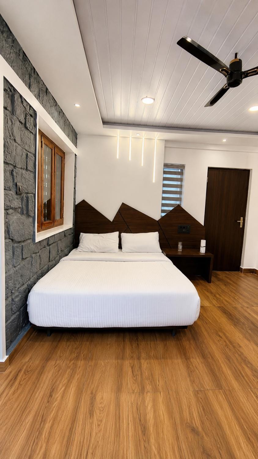 Birdwing Cottage, Munnar Vacation rental in Munnar