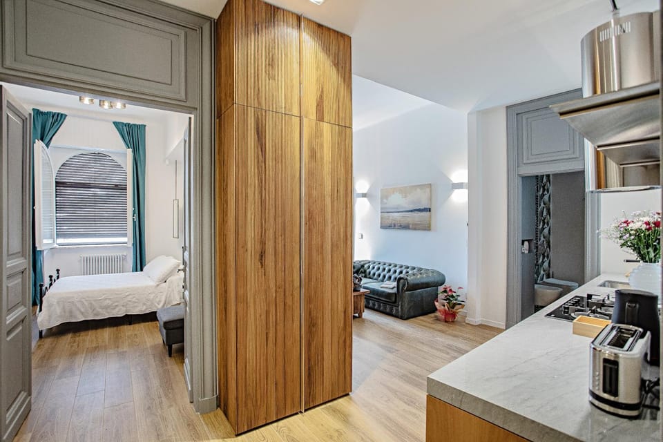 Kitchen or kitchenette, Living room