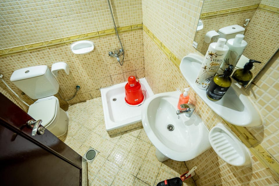 Shower, Toilet, Bathroom, heating