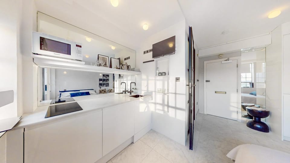 Sloane Cloisters 767 Apartment in City of Westminster