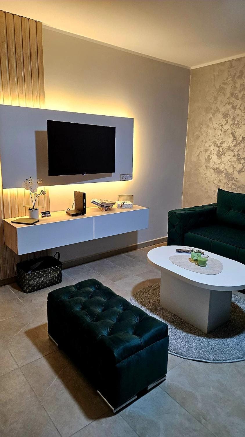 TV and multimedia, Seating area