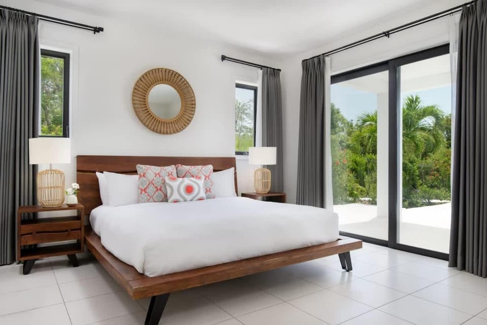 Alize Villa - 4 BR Ocean View Villa in Long Bay Hills
