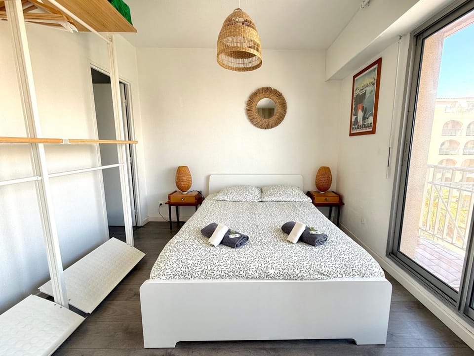 Rosario’ Port d'Hyères - Air-conditioned and Wifi Apartment in Hyères