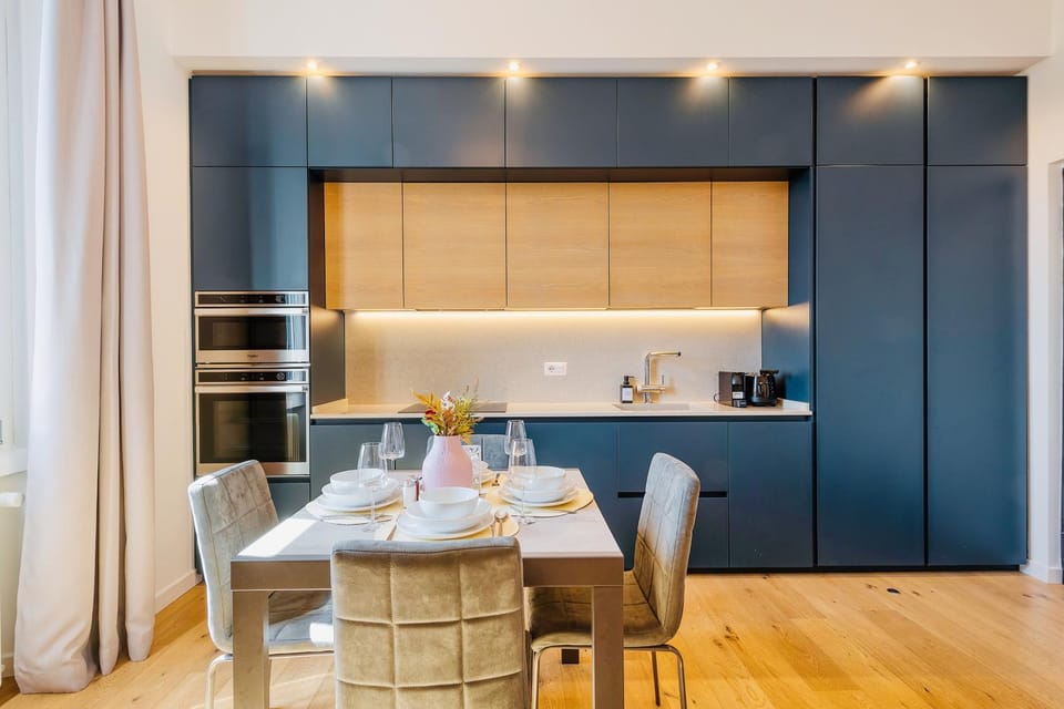 Kitchen or kitchenette, kitchen