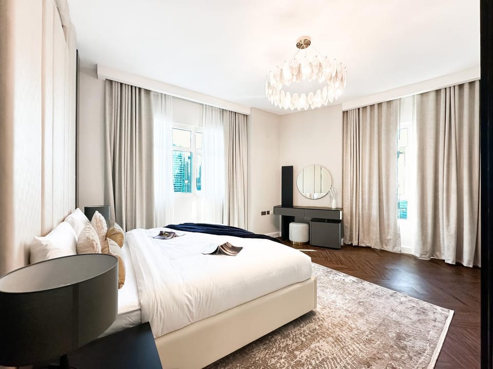 3-BDR Marina Gem w Stunning Yacht Bay Views Apartment in Dubai