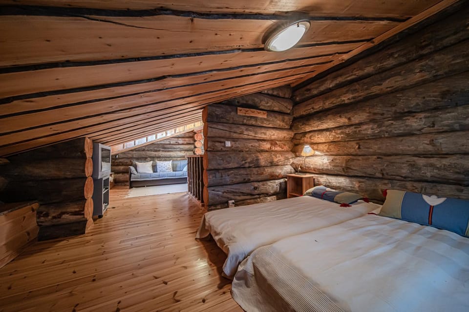 Bed, Photo of the whole room