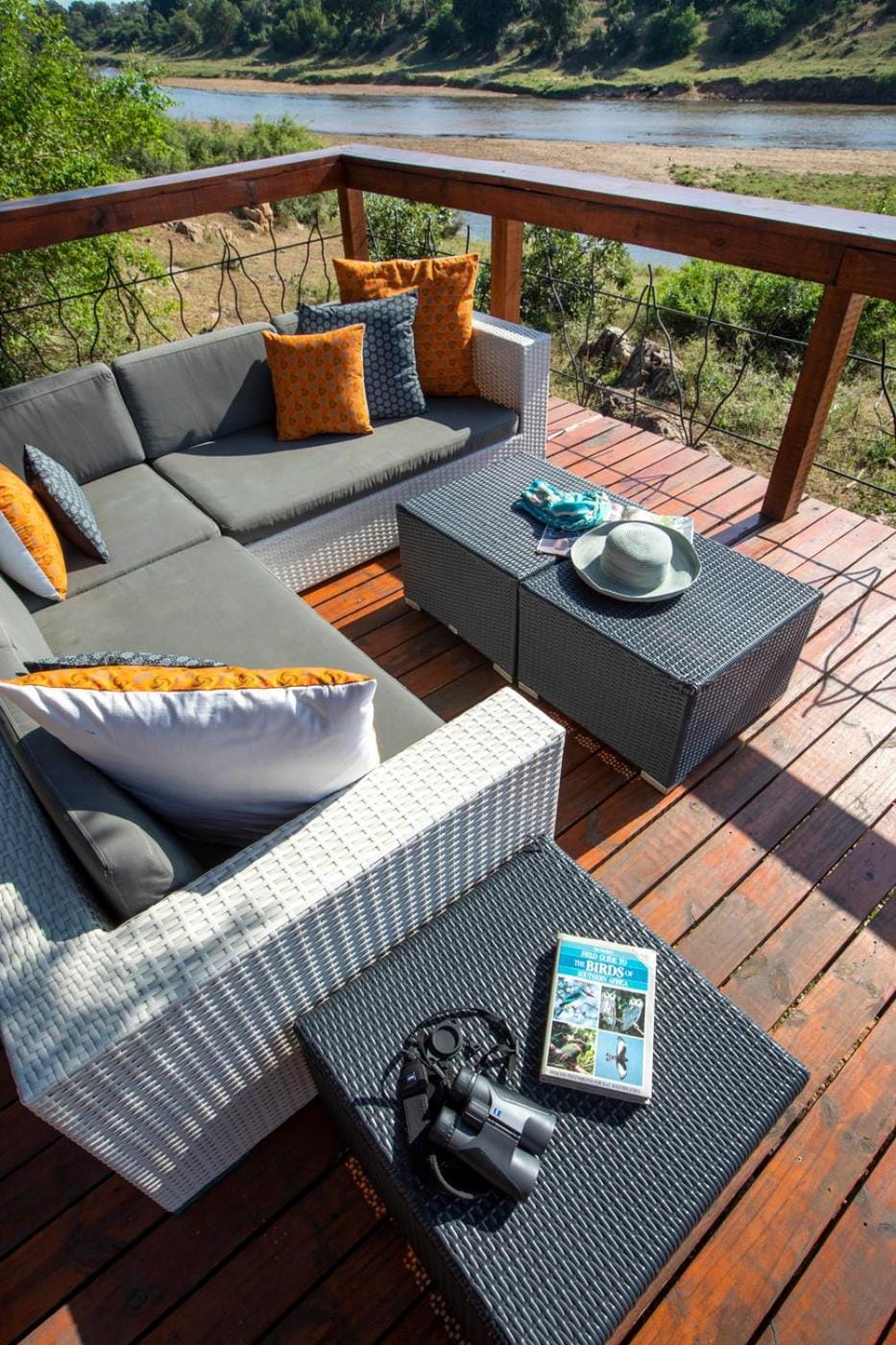 Property building, Balcony/Terrace, Swimming pool