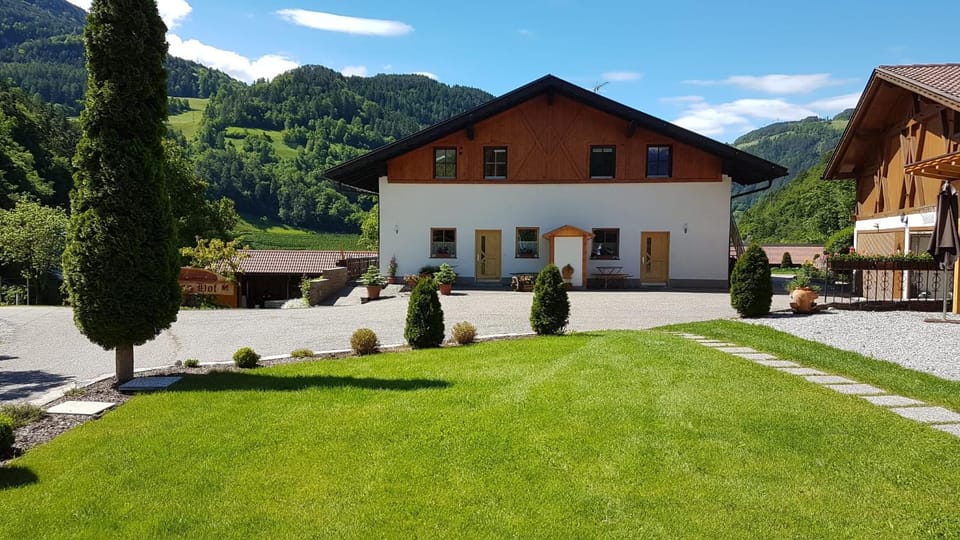 Staff, Garden, View (from property/room)