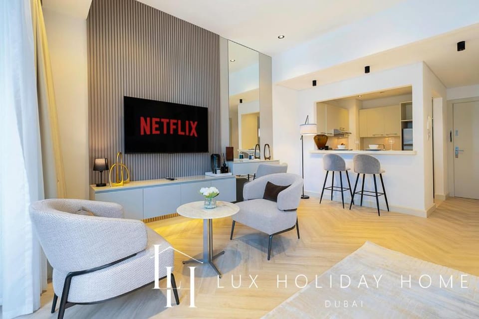 TV and multimedia, Kitchen or kitchenette, Seating area