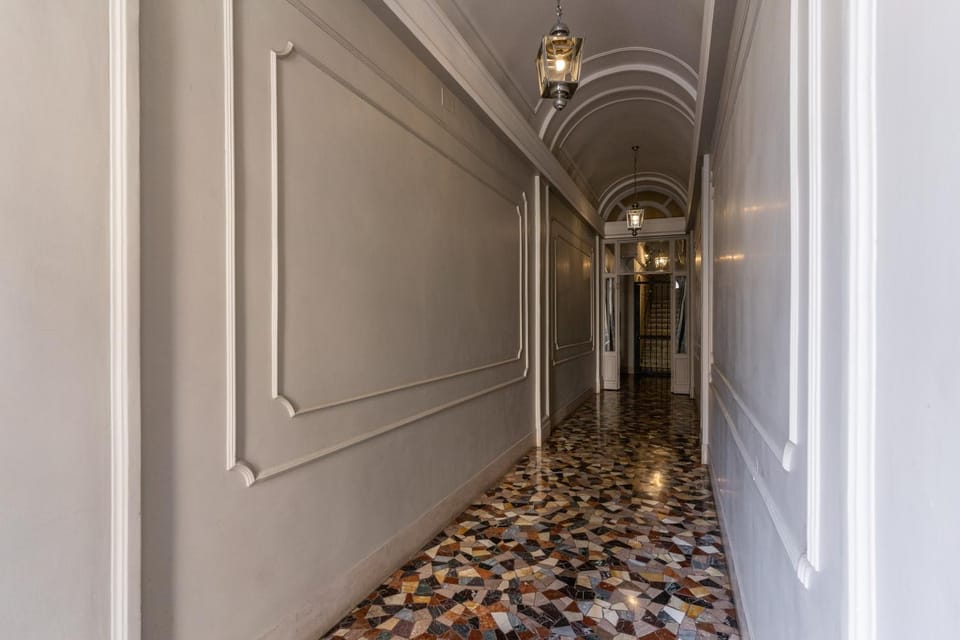 Domus in Via Del Corso Apartment in Rome