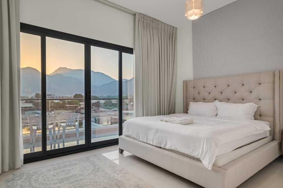 Bed, Balcony/Terrace, Bedroom