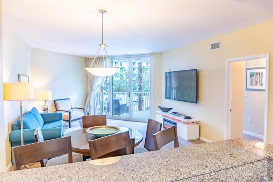 Florida Poolside Paradise with Tennis and Gym Apartment in Destin