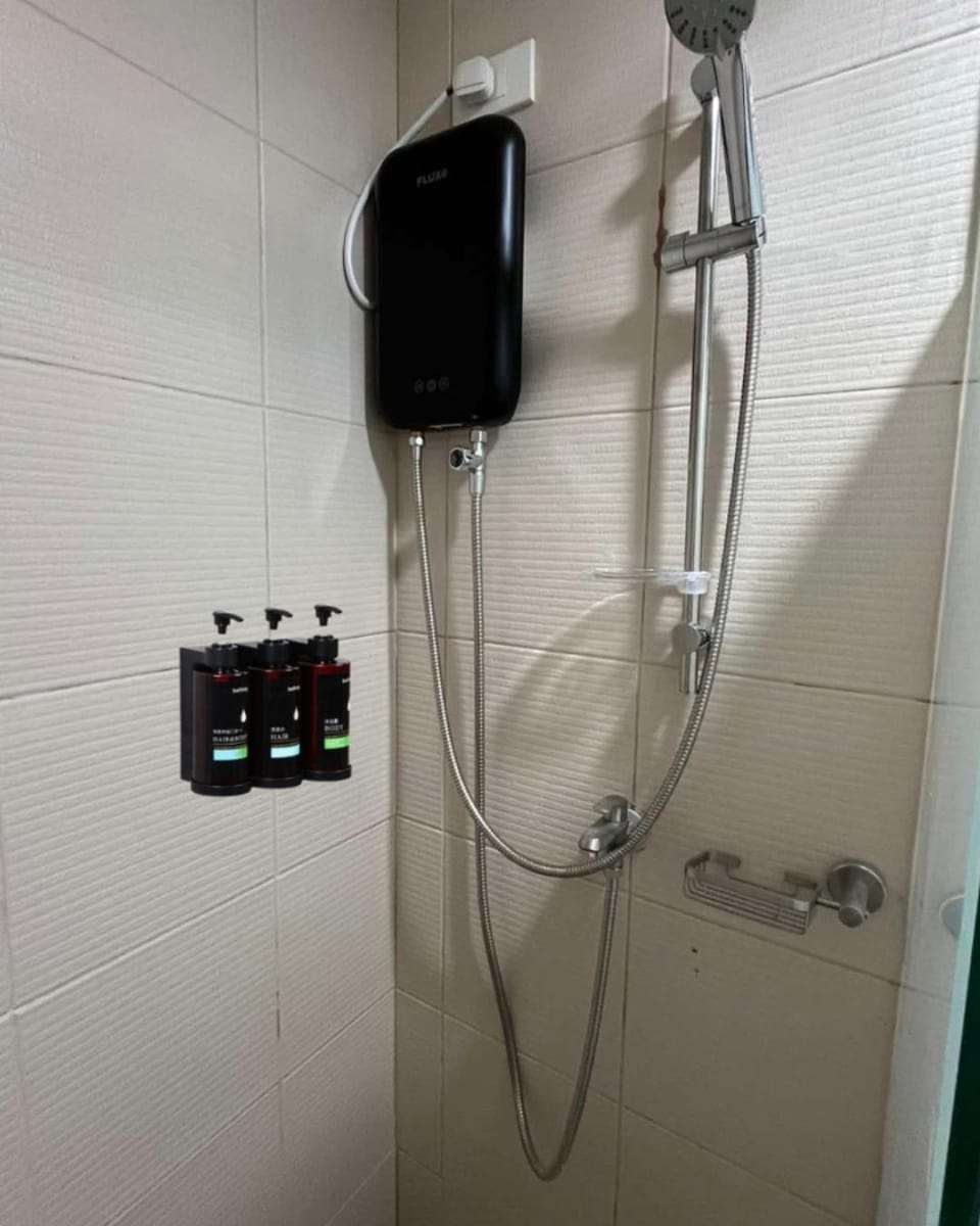 Shower, Bathroom, heating