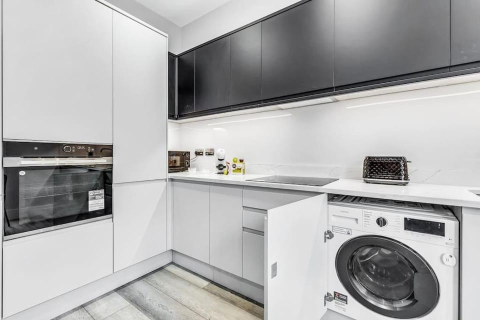 LUX Abbey Road Apartment Sleeps up to 7 Apartment in City of Westminster