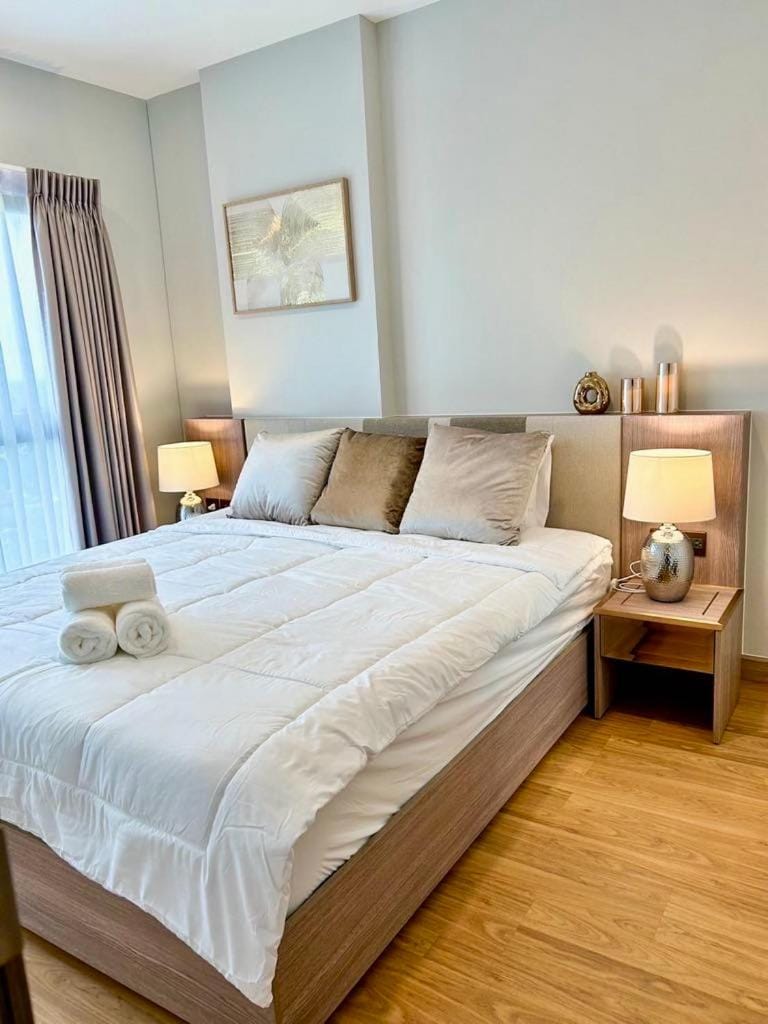 The Astra Sky River Luxury Condo,the largest pool Apartment in Chiang Mai