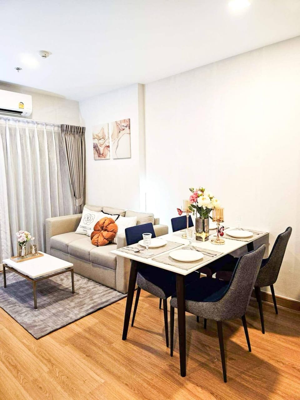 Living room, Dining area
