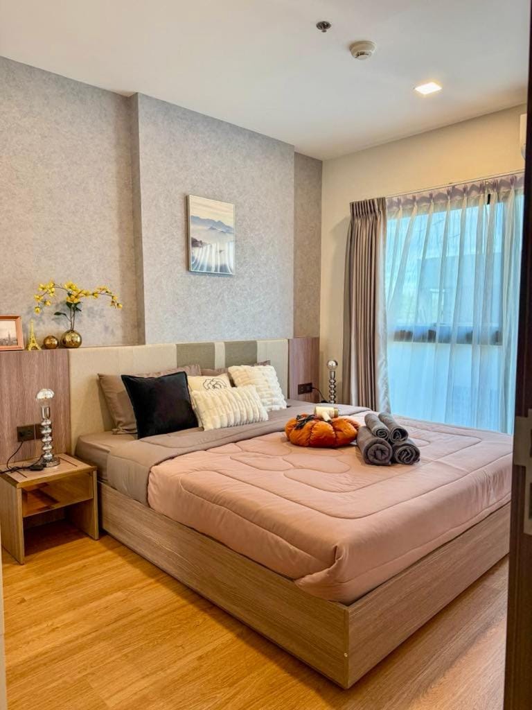 The Astra Sky River Luxury Condo,the largest pool Apartment in Chiang Mai