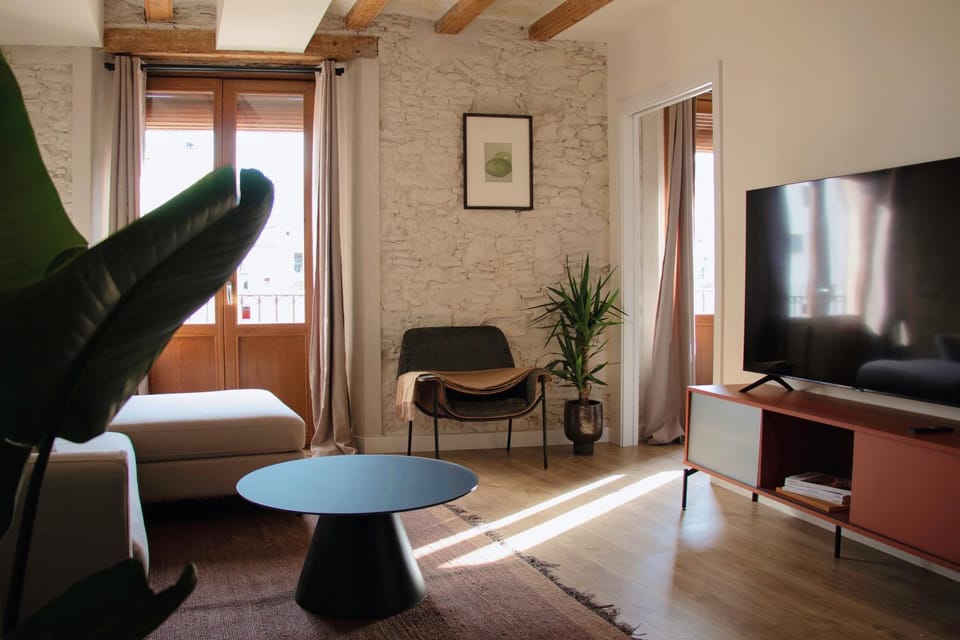 Urban Oasis Apartments & Suites Apartment in Barcelona