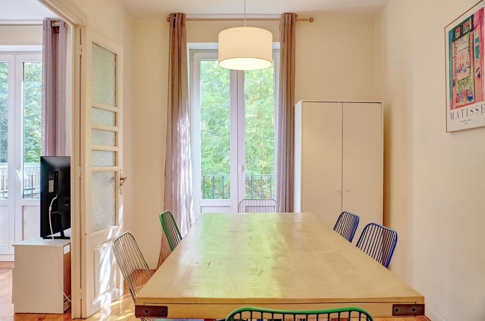 TV and multimedia, Dining area