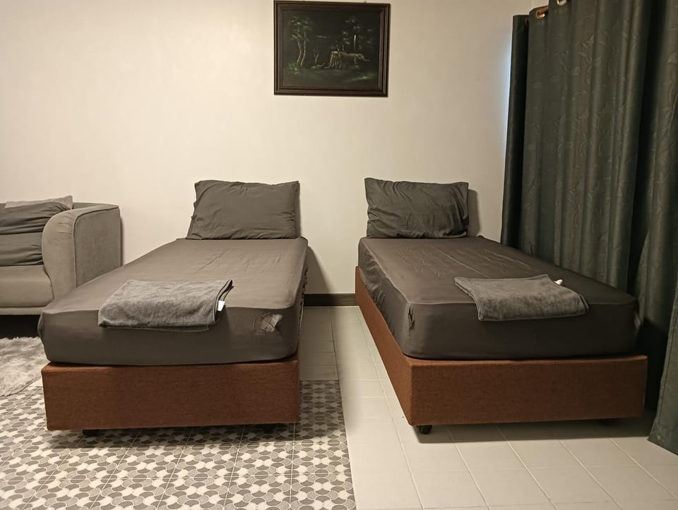 Popular Muang Thong Thani Condo, Building T9, Floor 4, Room 36 Apartment hotel in Bangkok