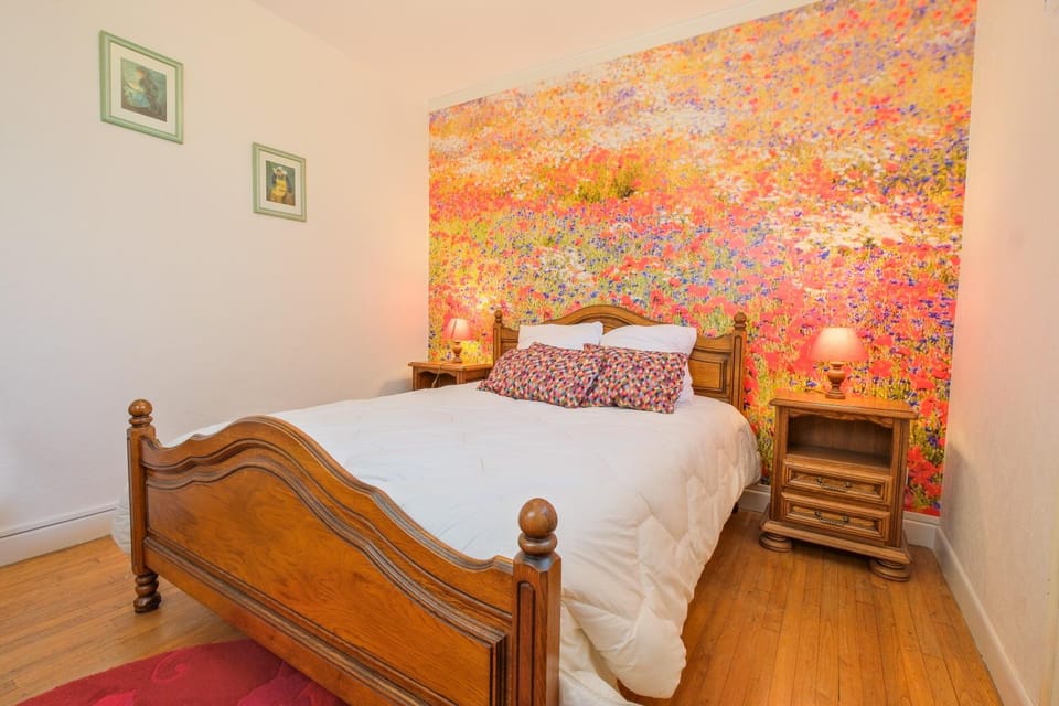 Living room, Bedroom