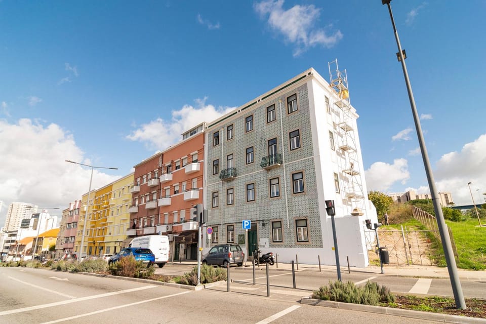 Property building, Neighbourhood, Street view, Parking