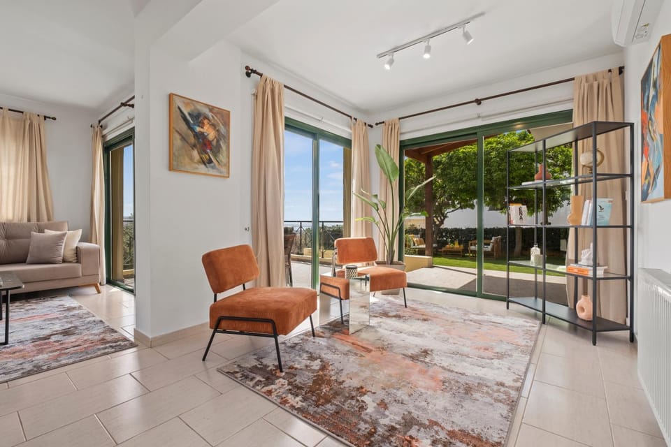 Horizon Villa by Nomads - 5min to Coral Bay Beach Villa in Peyia