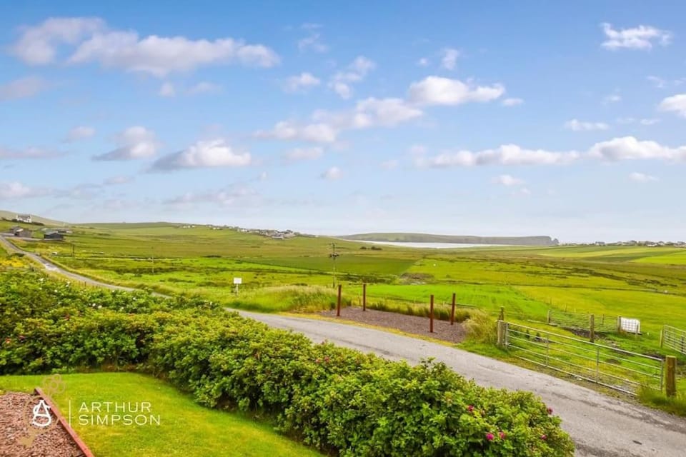 Dunard - Charming three bedroom cottage in Bigton House in Scotland