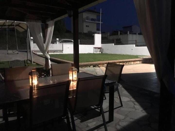 Patio, Night