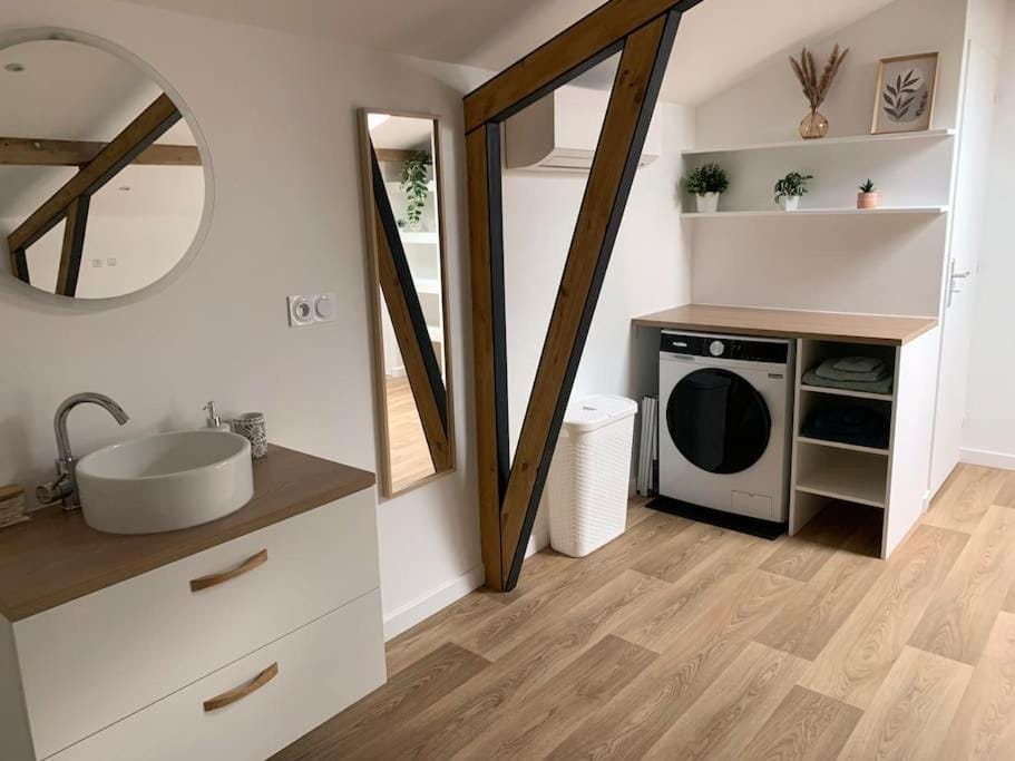 Joli appartement - Roques Apartment in Occitanie
