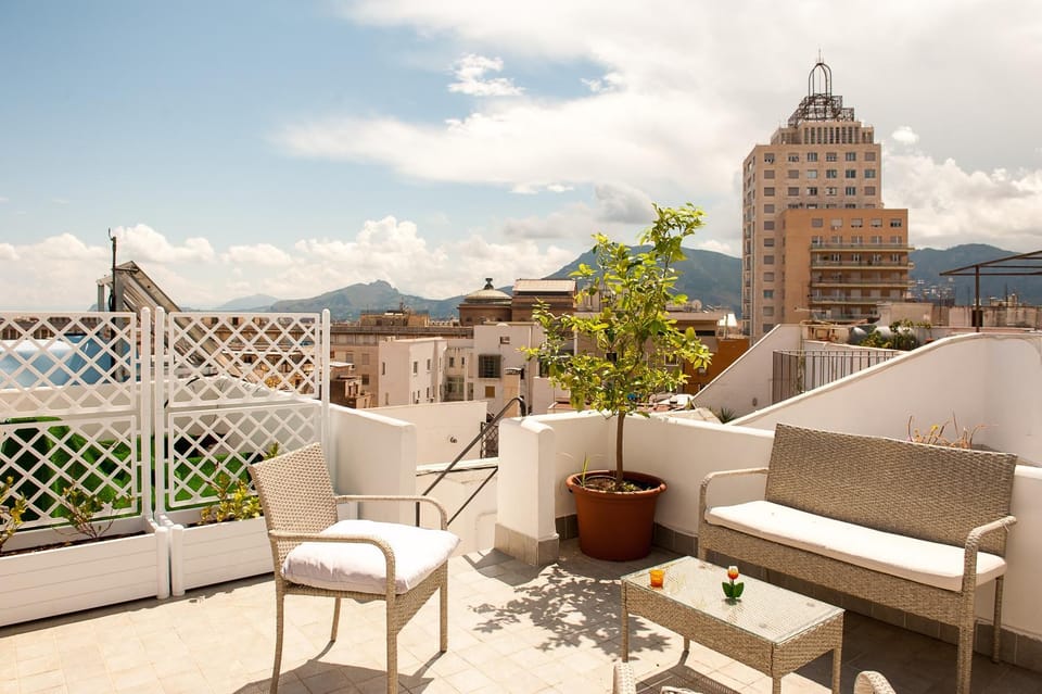 Balcony/Terrace, Spa and wellness centre/facilities, City view
