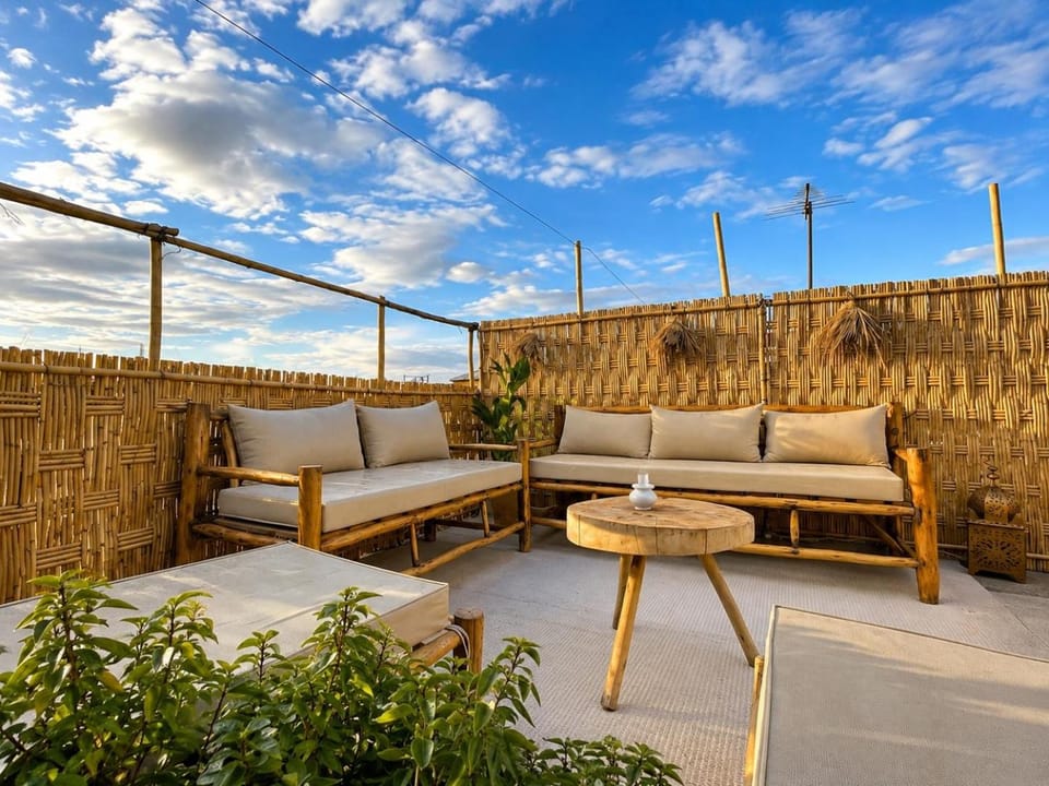 View (from property/room), Balcony/Terrace, Living room, Seating area